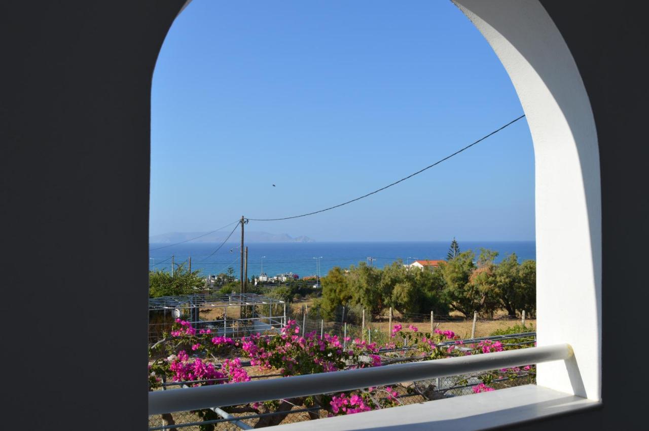 United Blue Resorts - White Sand Karteros Buitenkant foto